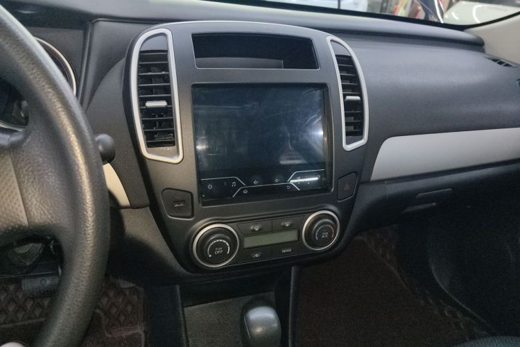 日产 轩逸 2019款 经典 1.6XE+ CVT智联领先版中控内饰16