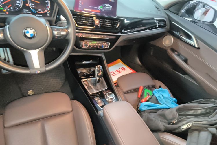 宝马1系 2021款 120i M运动曜夜版中控内饰18