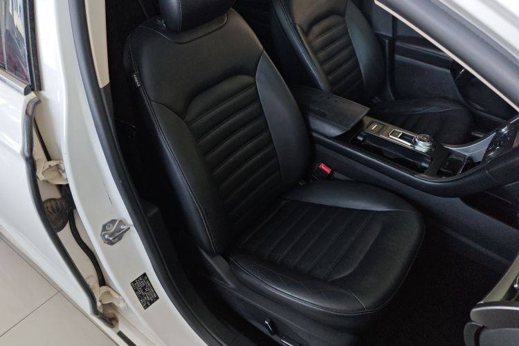 福特 蒙迪欧 2017款 EcoBoost 180 时尚型局部细节41