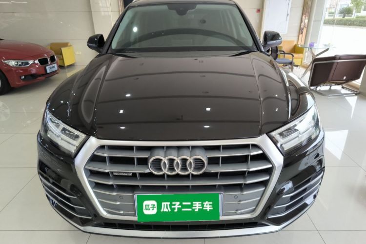 奥迪Q5L 2020款 改款 40 TFSI 荣享时尚型车身外观2