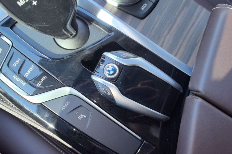 宝马5系新能源 2020款 里程升级版 530Le 豪华套装中控内饰11