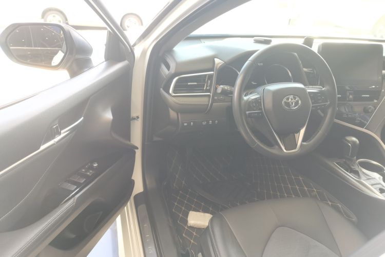 丰田 凯美瑞 2021款 2.0S 锋尚版中控内饰7003