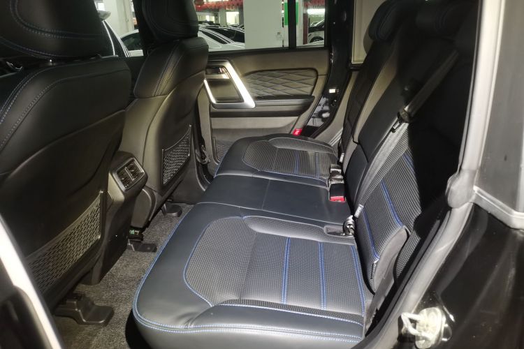 北京越野 北京BJ40 2019款 PLUS 2.3T 自动四驱尊享版 国VI中控内饰21