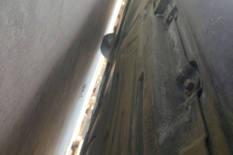 奔驰E级 2019款 改款 E 300 L 时尚型局部细节9003