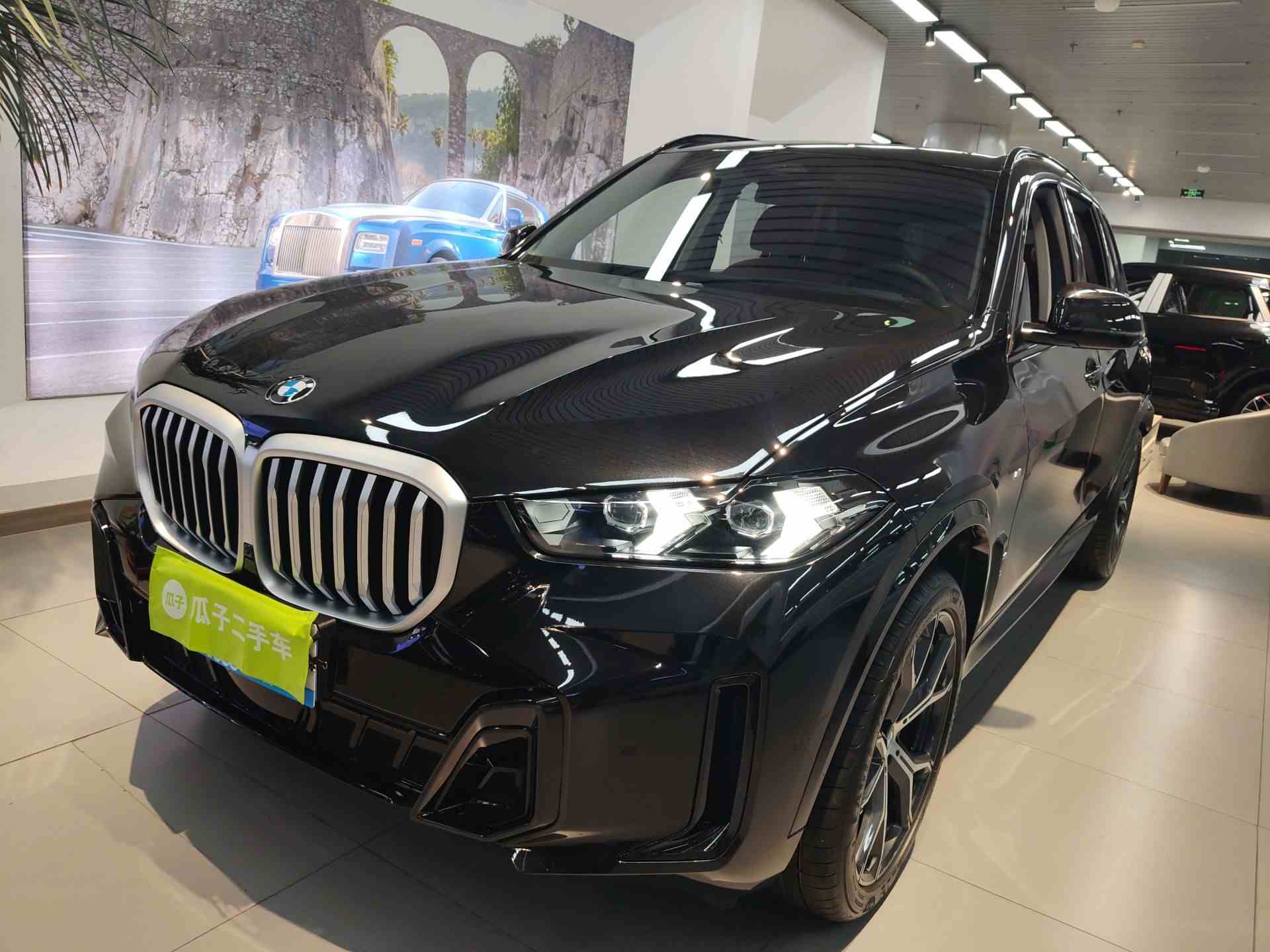 宝马X5 2026款 xDrive 30Li 尊享型M运动曜夜套装(2)