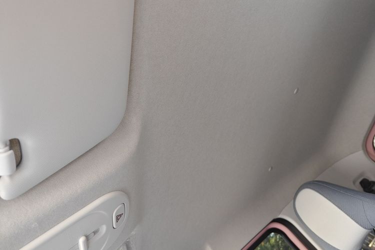 奔腾小马 2025款 222km 灵动马中控内饰22