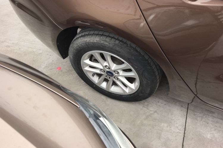 福特 福睿斯 2019款 改款 1.5L 手动质享型（胎压监测） 国VI车身外观6008