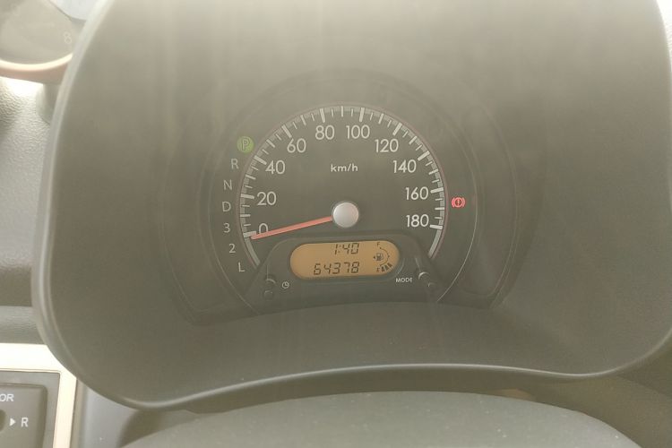 铃木 奥拓 2013款 1.0L 自动豪华型局部细节14