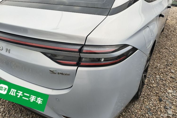 埃安 AION S Plus 2022款 80 科技版车身外观9