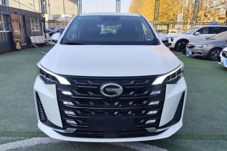 广汽传祺 传祺M6 2023款 PRO 270T DCT尊贵版车身外观2