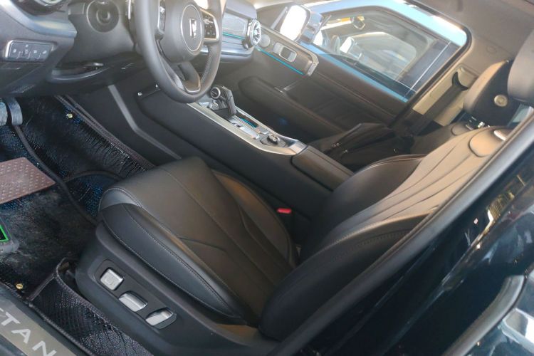 坦克400新能源 2024款 Hi4-T 越野版中控内饰19