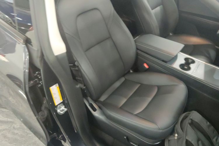 特斯拉 Model Y 2024款 后轮驱动版局部细节41