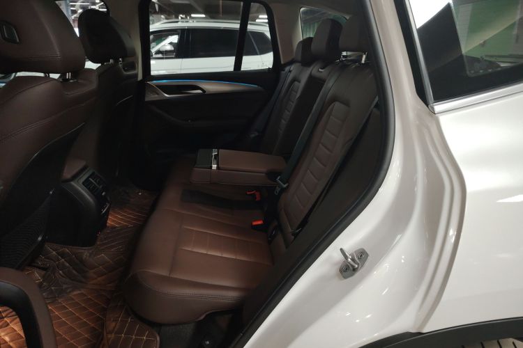 宝马iX3 2021款 改款 创领型中控内饰21