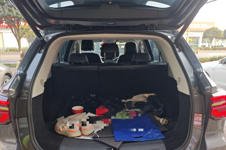 荣威RX5 2021款 PLUS 330TGI 自动国潮智臻版机舱底盘23