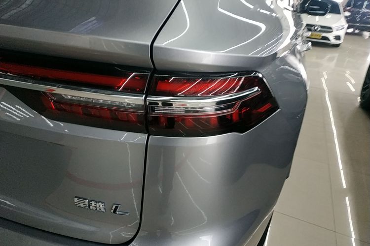吉利汽车 星越L 2021款 2.0TD DCT EVO两驱旗舰型车身外观9