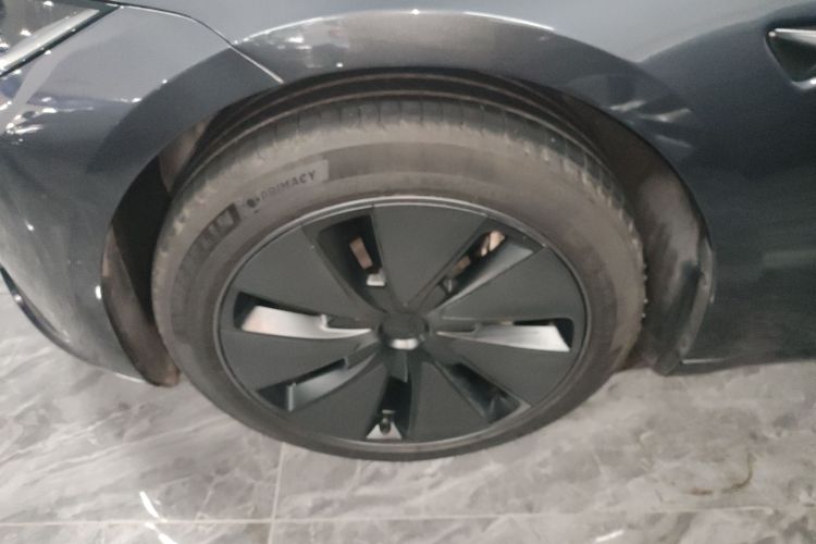 特斯拉 Model 3 2023款 后轮驱动版车身外观6007