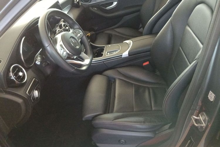 奔驰C级 2020款 C 260 L 运动版中控内饰19