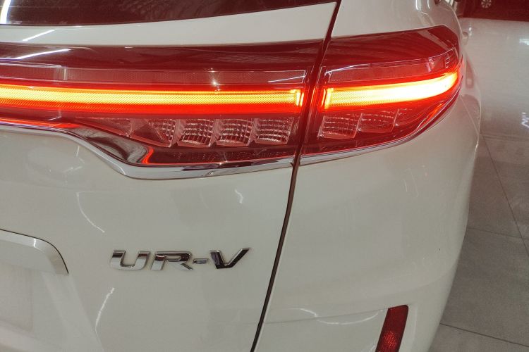 本田UR-V 2020款 370TURBO 四驱尊享版车身外观6006