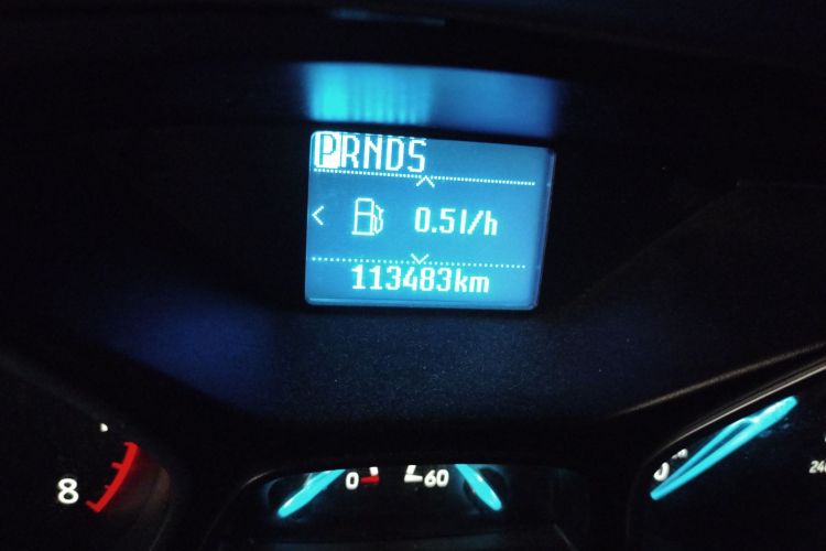 福特 福克斯 2015款 三厢 EcoBoost 125 自动超能风尚型中控内饰15