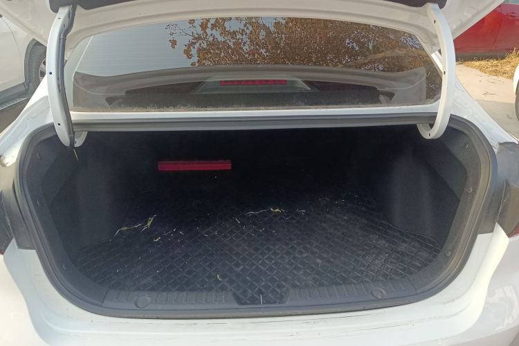 长安 逸动 2025款 PLUS 1.4T 双离合高能版局部细节23