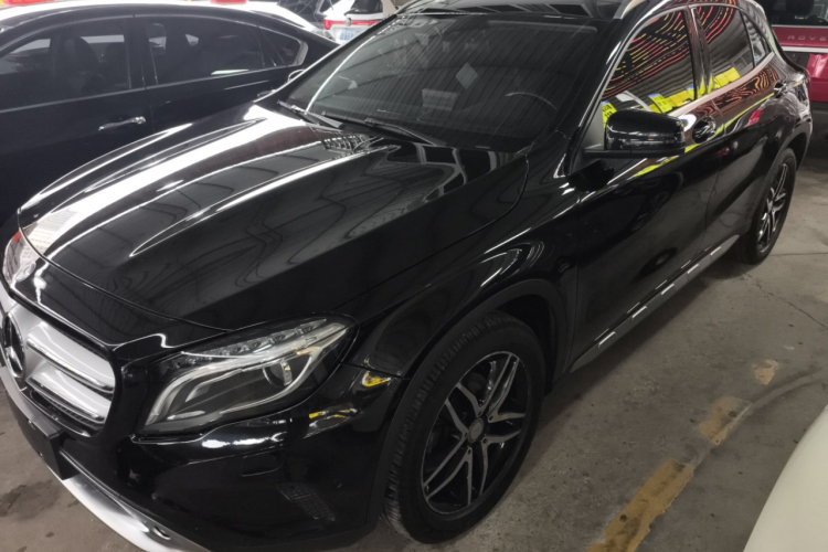 奔驰GLA 2016款 GLA 200 时尚型车身外观4