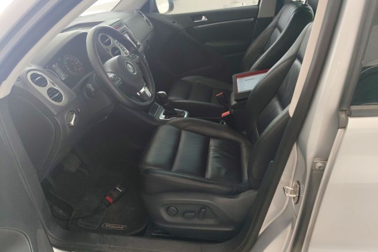 大众 途观 2013款 1.8TSI 自动两驱舒适版中控内饰19