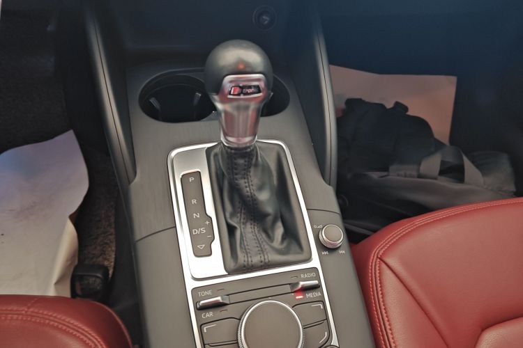 奥迪A3 2016款 Sportback 35 TFSI 进取型中控内饰18