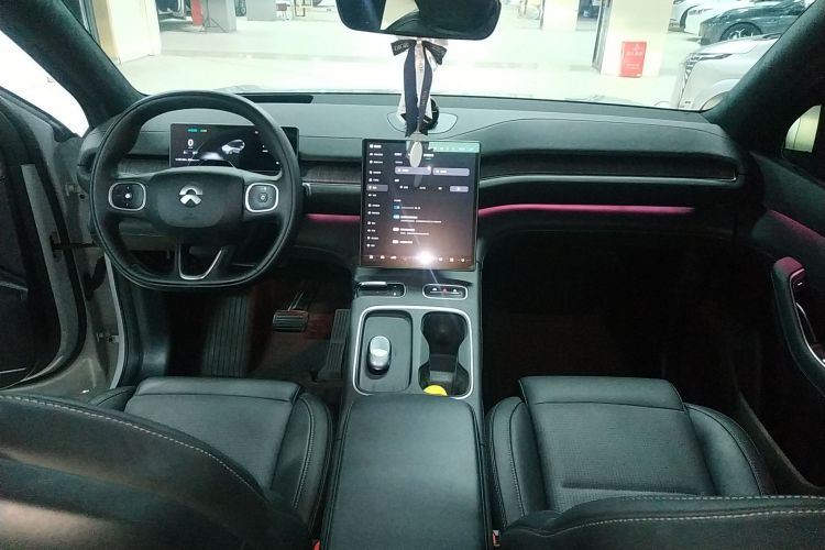 蔚来ES6 2023款 75kWh中控内饰7002