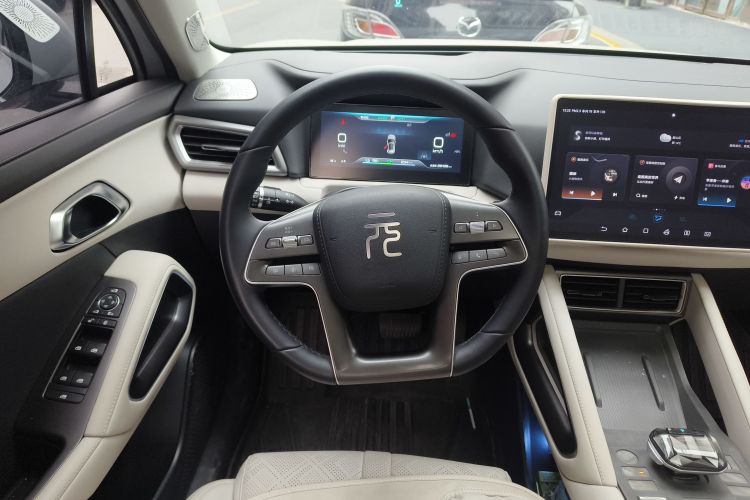 比亚迪 元UP 2024款 401KM 超越型中控内饰13