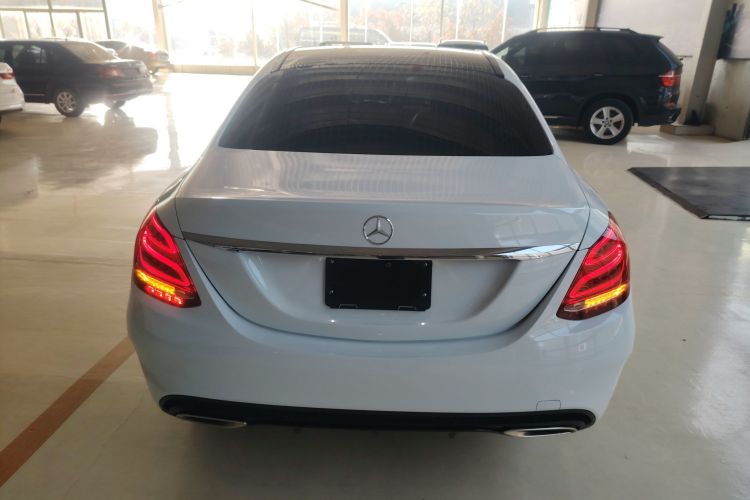 奔驰C级 2015款 C 200 L 运动型车身外观6