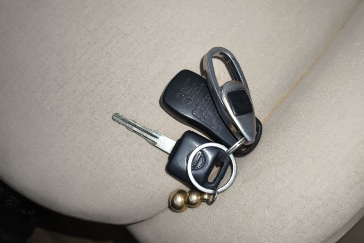 日产 轩逸 2012款 经典 1.6XE 手动舒适版中控内饰11