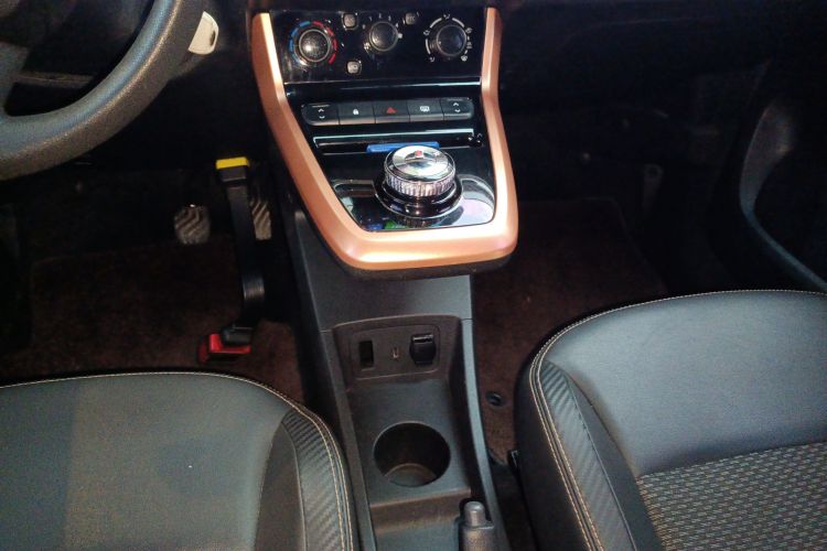 东风纳米 纳米BOX 2022款 追风版 331KM 标准型中控内饰18