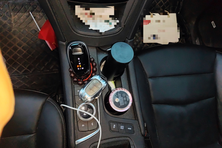 凯迪拉克XT5 2020款 28T 四驱技术型中控内饰18