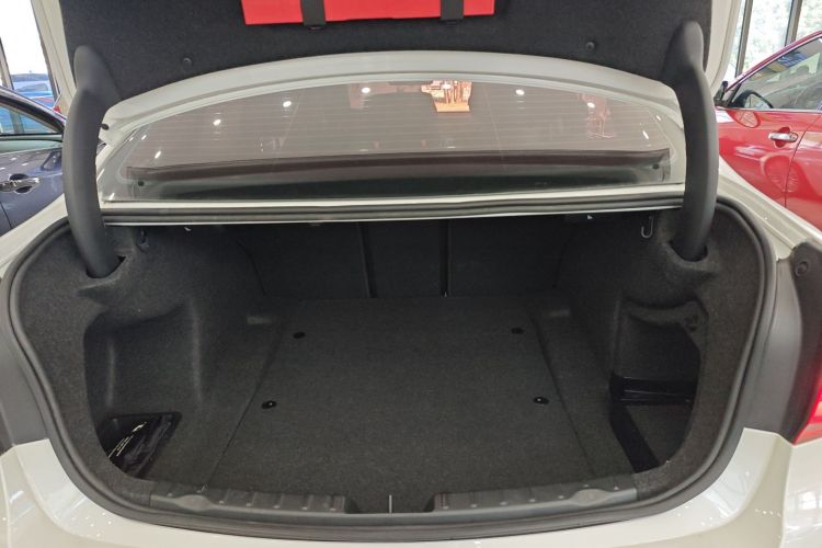 宝马3系 2018款 320Li 时尚型机舱底盘23