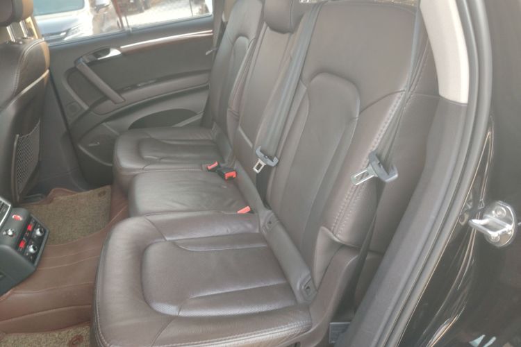 奥迪Q7 2014款 35 TFSI 运动型中控内饰21