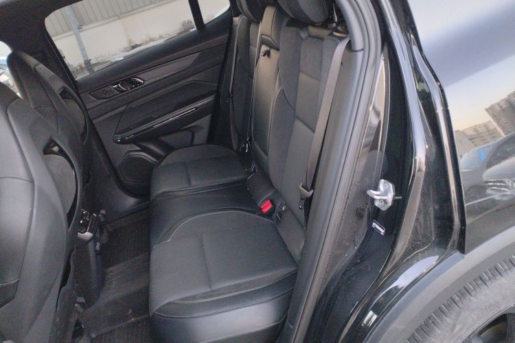 领克01 2021款 2.0TD 四驱暗夜版中控内饰21