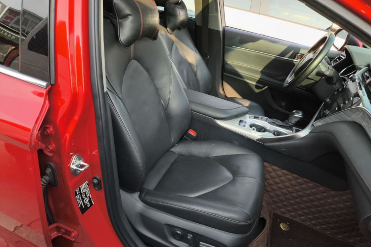 丰田 凯美瑞 2019款 改款 双擎 2.5HQ 旗舰版局部细节41