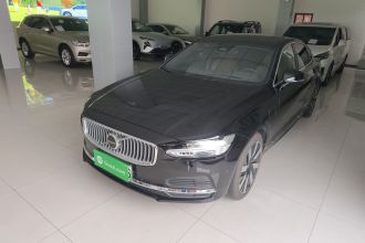 沃尔沃S90新能源 2025款 插电式混动 四驱长续航智雅豪华版