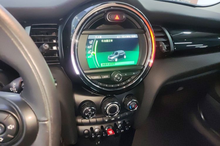 MINI 2018款 1.5T ONE PLUS中控内饰16