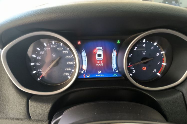 玛莎拉蒂 Ghibli 2014款 3.0T 标准版中控内饰14