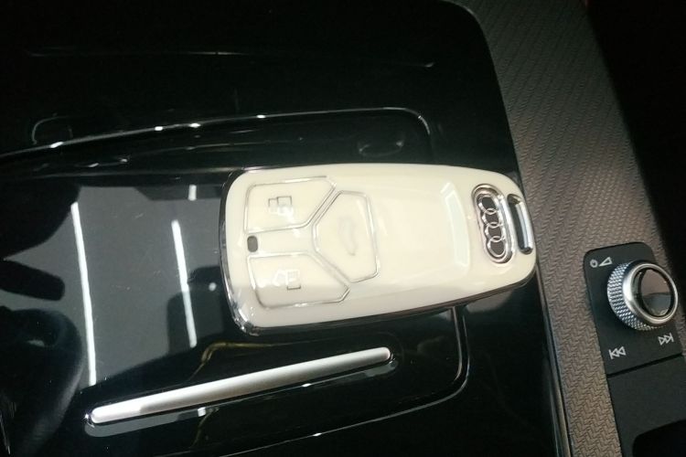 奥迪Q5L 2025款 45 TFSI 豪华动感型中控内饰11