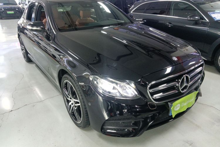 奔驰E级 2017款 E 200 运动型 4MATIC车身外观3