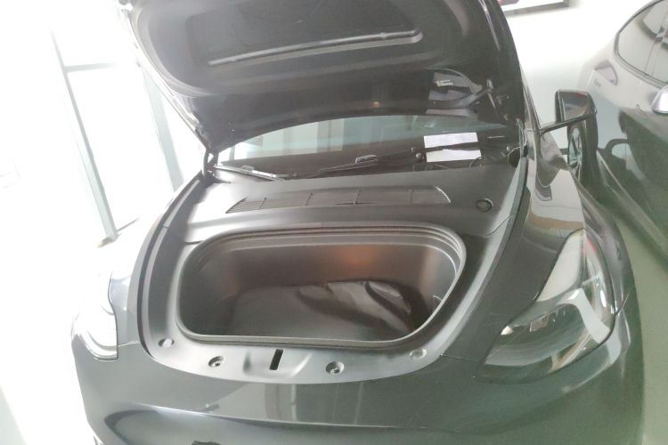 特斯拉 Model Y 2024款 长续航全轮驱动版局部细节24