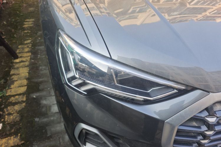 奥迪Q3 2022款 35 TFSI 时尚动感型车身外观8