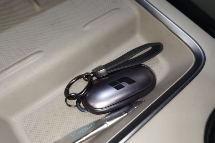 理想汽车 理想L8 2023款 Air中控内饰7001