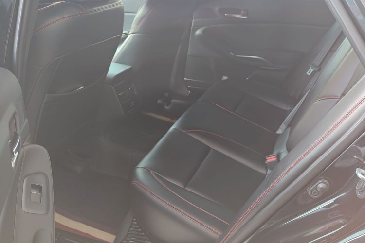 丰田 亚洲龙 2024款 2.0L 进取版中控内饰21