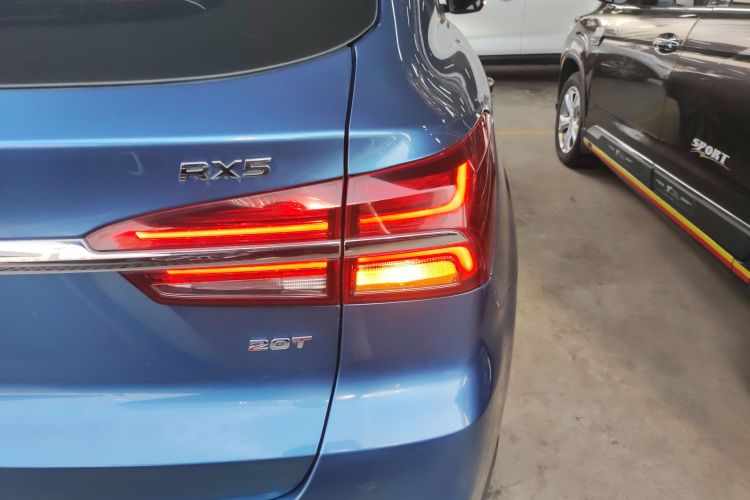 荣威RX5 2019款 20T 两驱自动4G互联铂金版车身外观6006