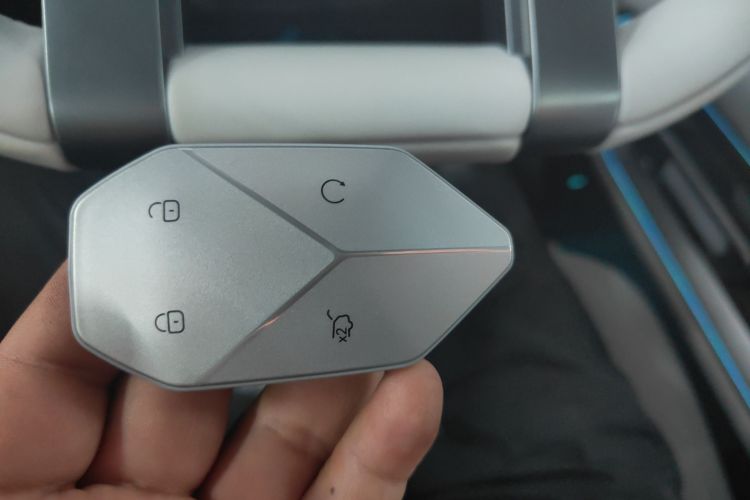 方程豹 钛3 2025款 501KM 四驱智驾Ultra版中控内饰11