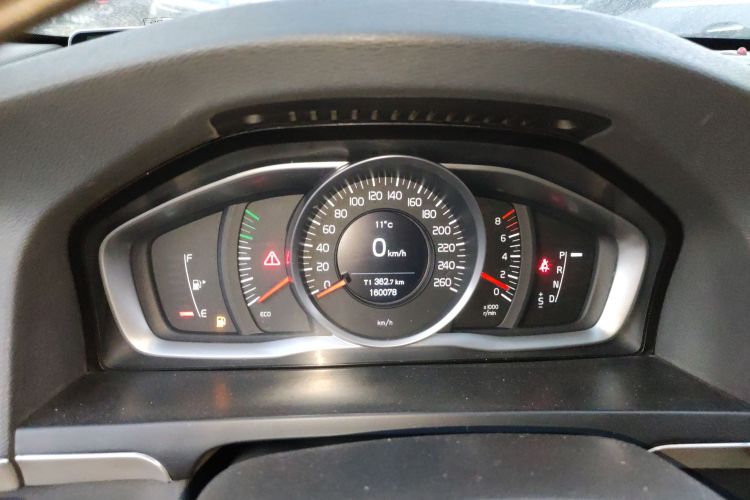 沃尔沃S60 2014款 S60L 2.0T 智远版中控内饰14