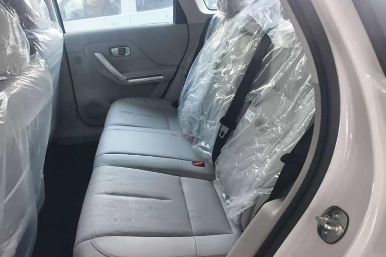 零跑汽车 零跑B01 2025款 650激光雷达版中控内饰7004